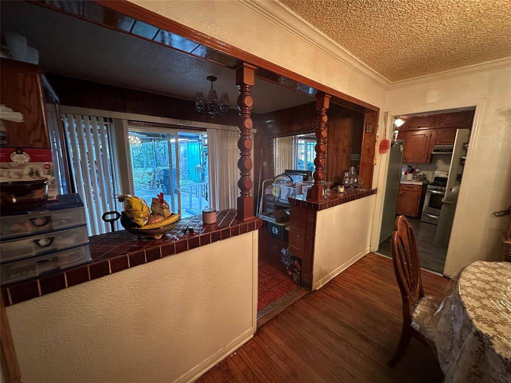 7805 Wanebe Drive, Dallas, TX 75235