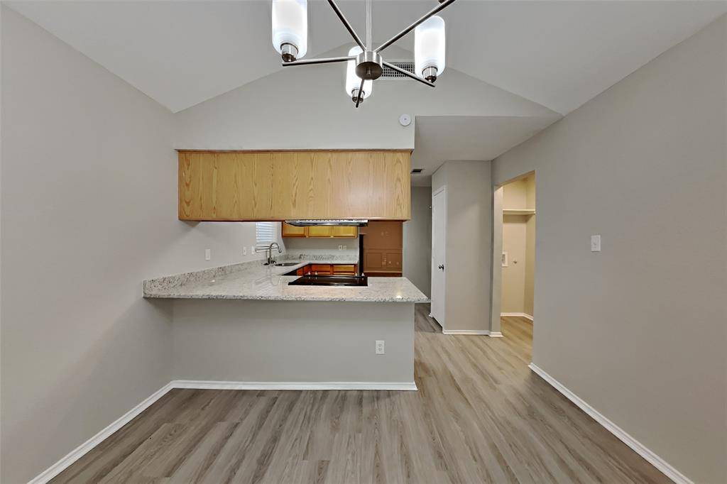 520 Hollyberry Drive, Mansfield, TX 76063