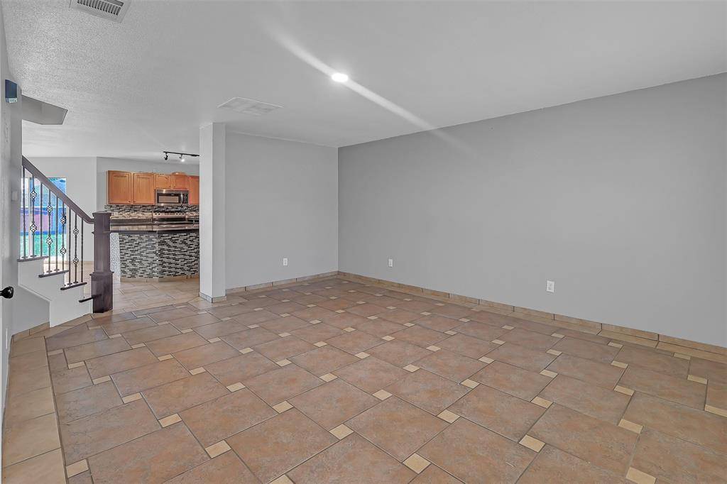 8109 Zephyr Court, Arlington, TX 76002