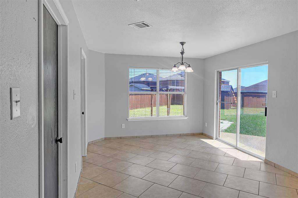 8109 Zephyr Court, Arlington, TX 76002