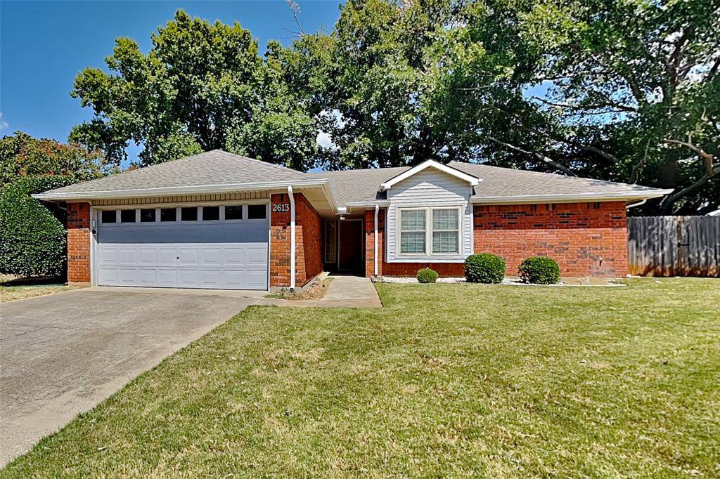 2613 Forestview Drive, Corinth, TX 76210