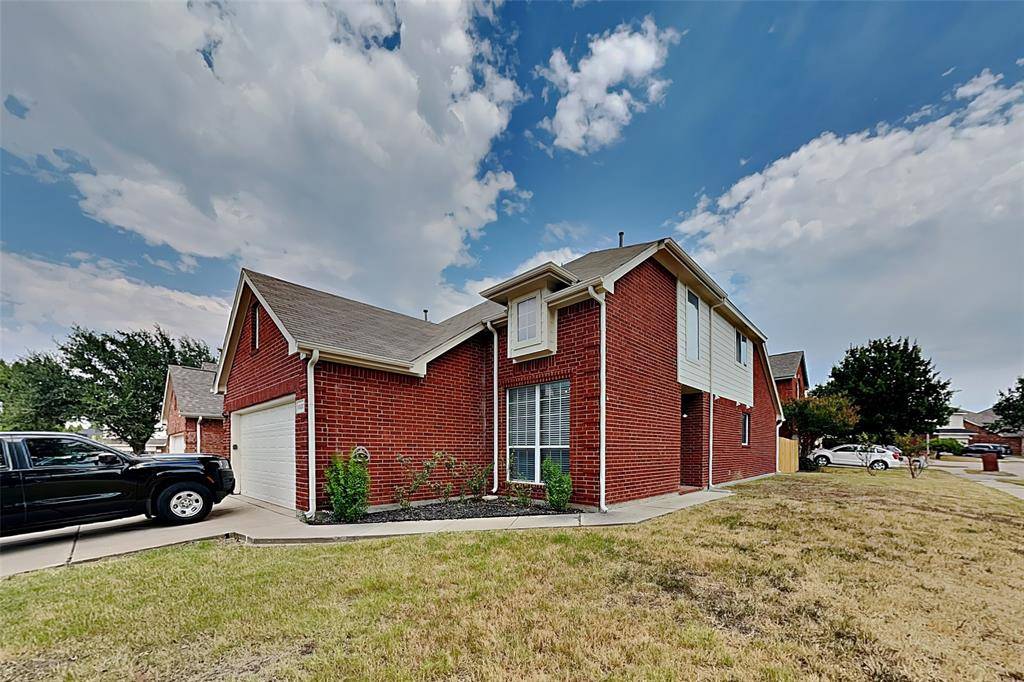 11800 Porcupine Drive, Fort Worth, TX 76244