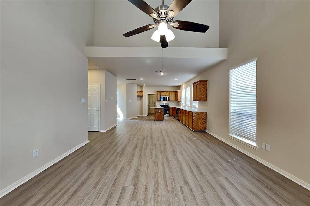 11800 Porcupine Drive, Fort Worth, TX 76244