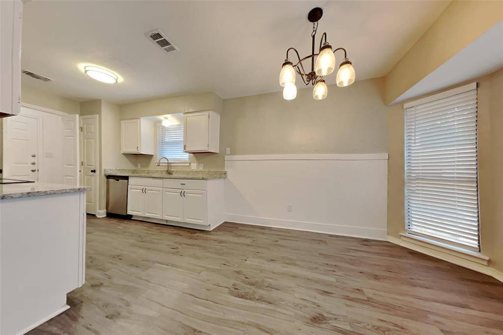 2128 Turf Club Drive, Arlington, TX 76017