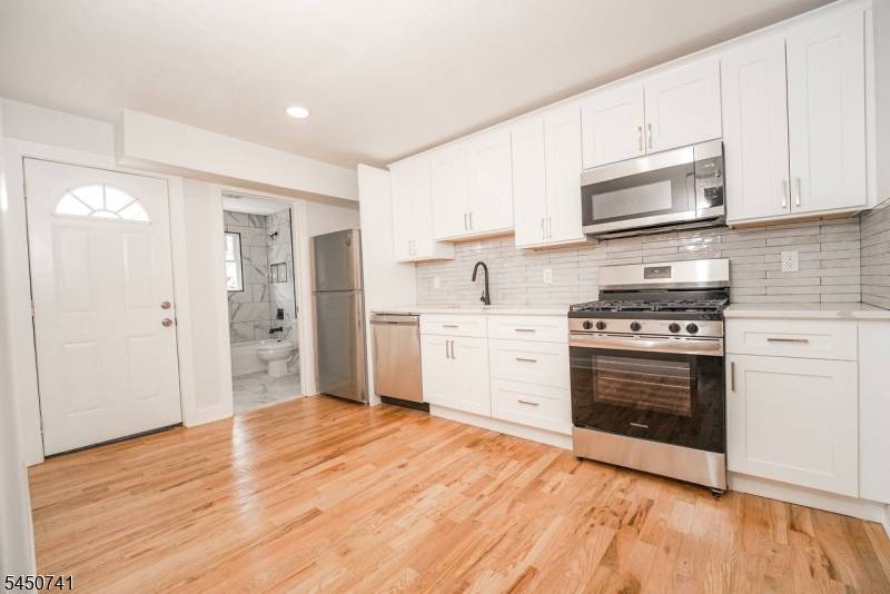 170 Seaman St, New Brunswick City, NJ 08901