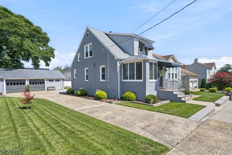 10 Krumb St, Sayreville Boro, NJ 08872
