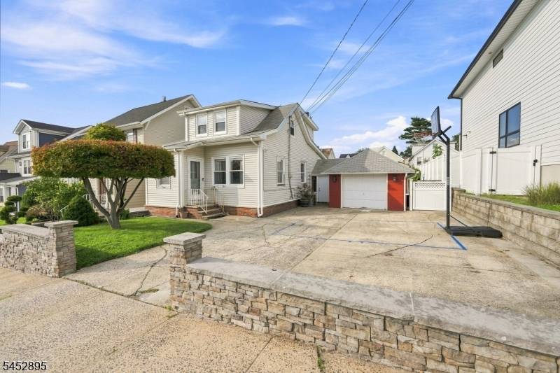 114 Melrose Ave, North Arlington Boro, NJ 07031