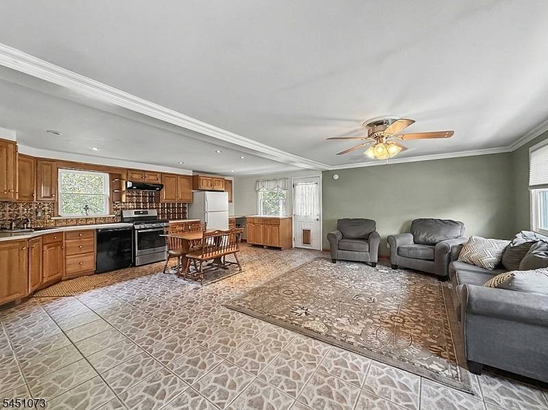 8 Martin Rd, Verona Twp., NJ 07044