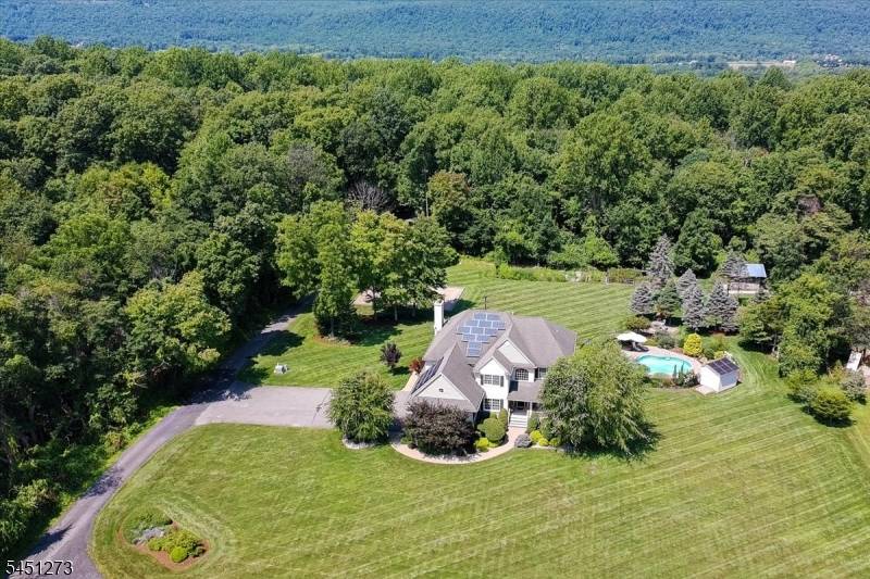 54 W Valley Brook Rd, Washington Twp., NJ 07853