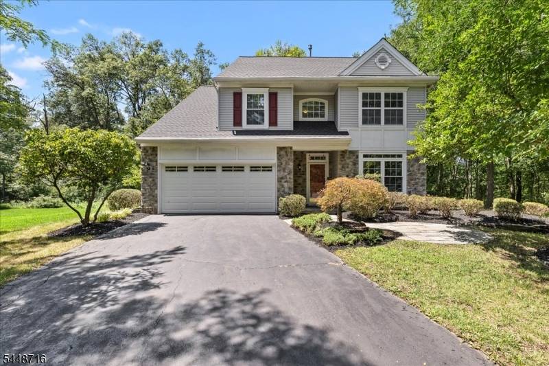 21 Cambridge Ct, Montgomery Twp., NJ 08540