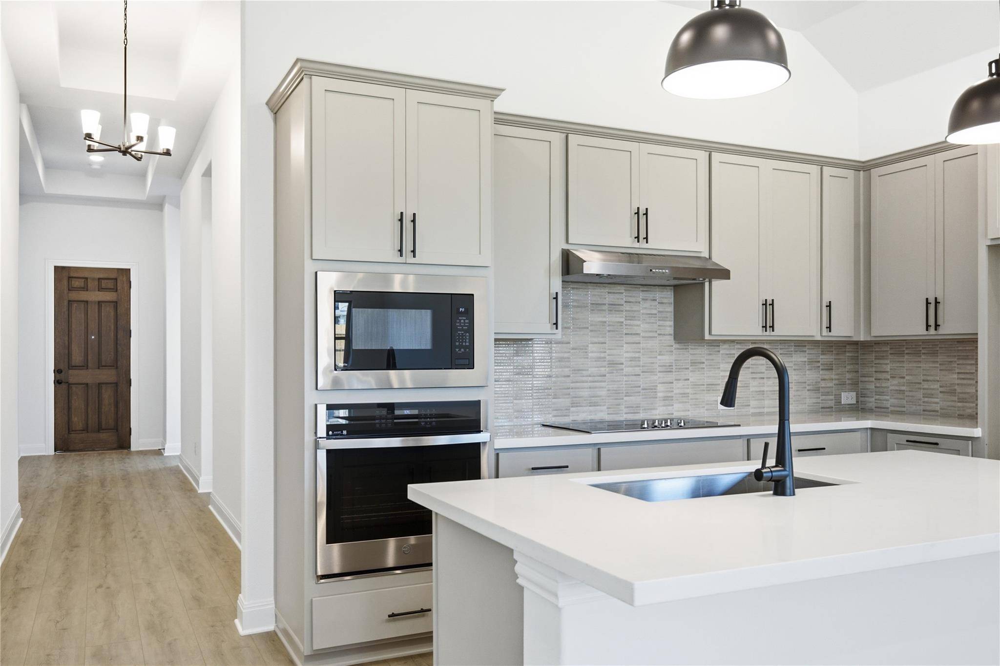 619 Breeze Hollow LN, Georgetown, TX 78628