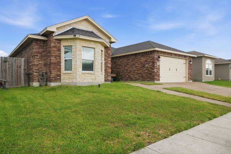 7961 Snake River DR, Corpus Christi, TX 78414