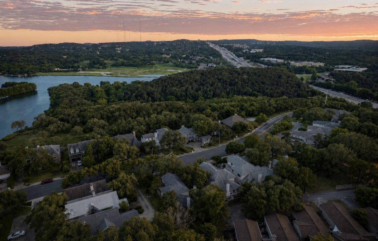 5724 N SCOUT ISLAND CIR, Austin, TX 78731