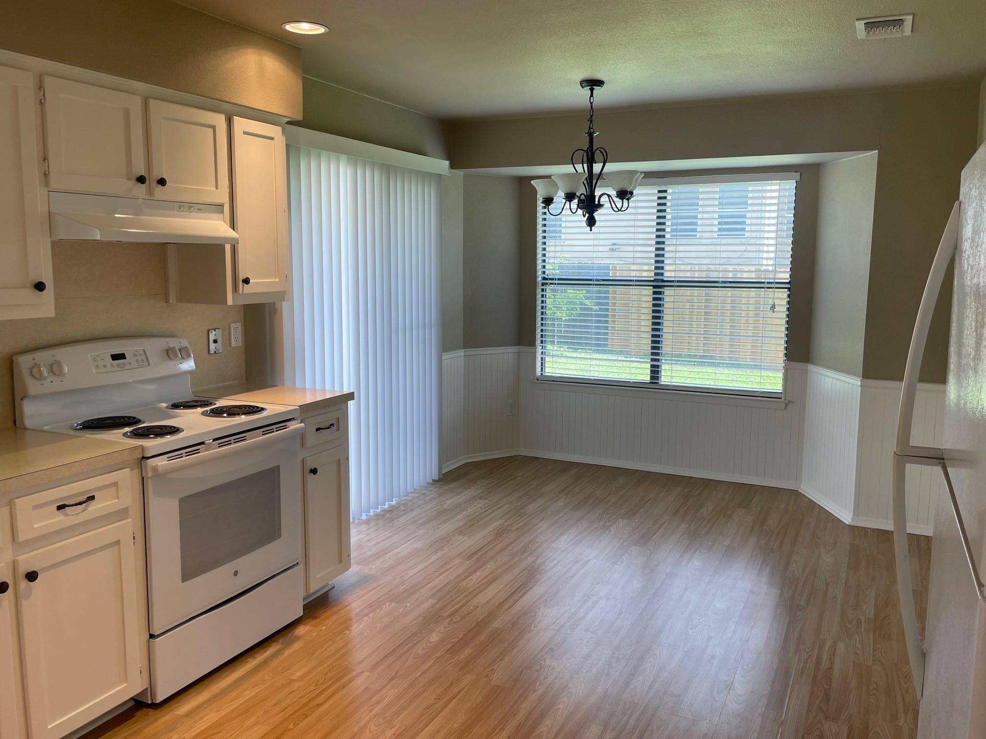 206 E Walter ST #A, Pflugerville, TX 78660