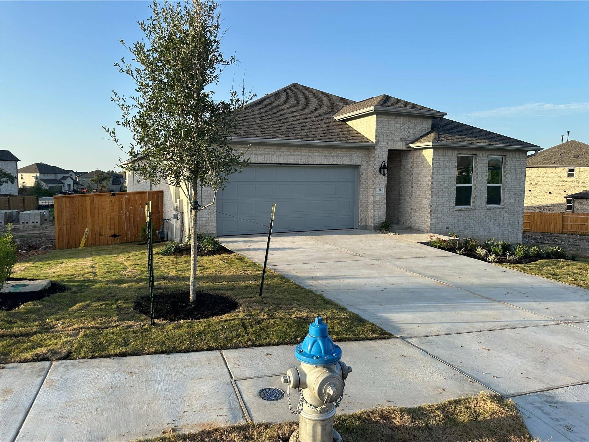 121 Amber Oak LN, Georgetown, TX 78628