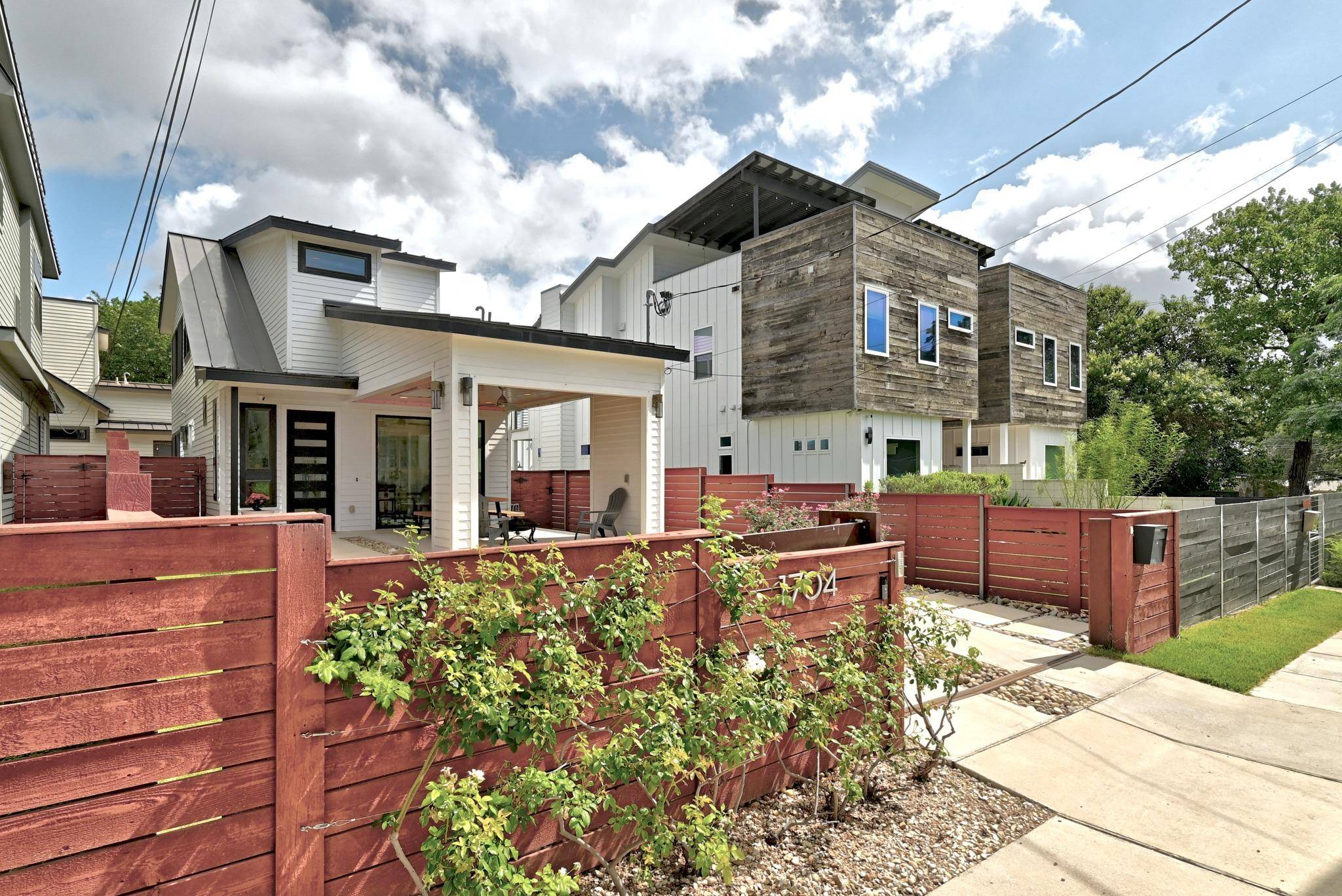 1704 E 13th ST #B, Austin, TX 78702