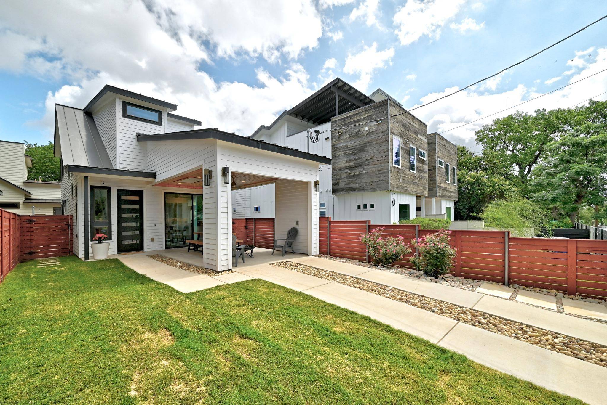 1704 E 13th ST #B, Austin, TX 78702