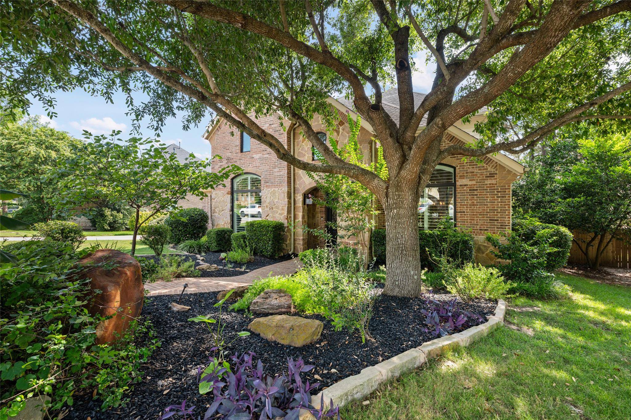571 Aspen DR, Austin, TX 78737