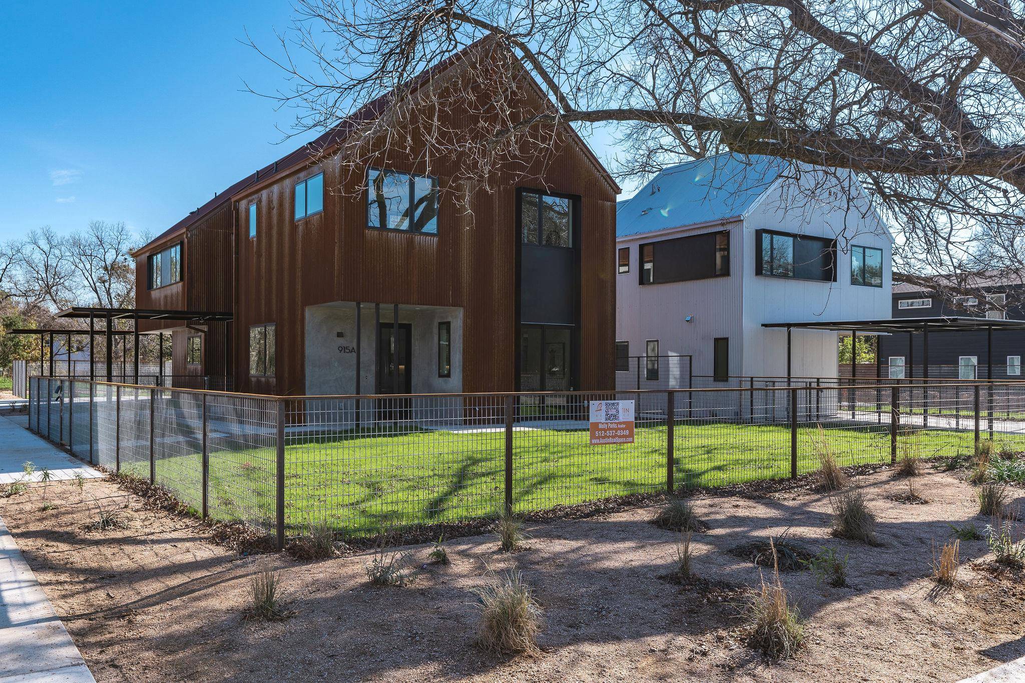 915 Tillery ST #A, Austin, TX 78702
