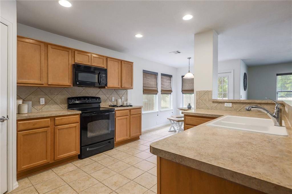 433 Moorhen CV, Leander, TX 78641