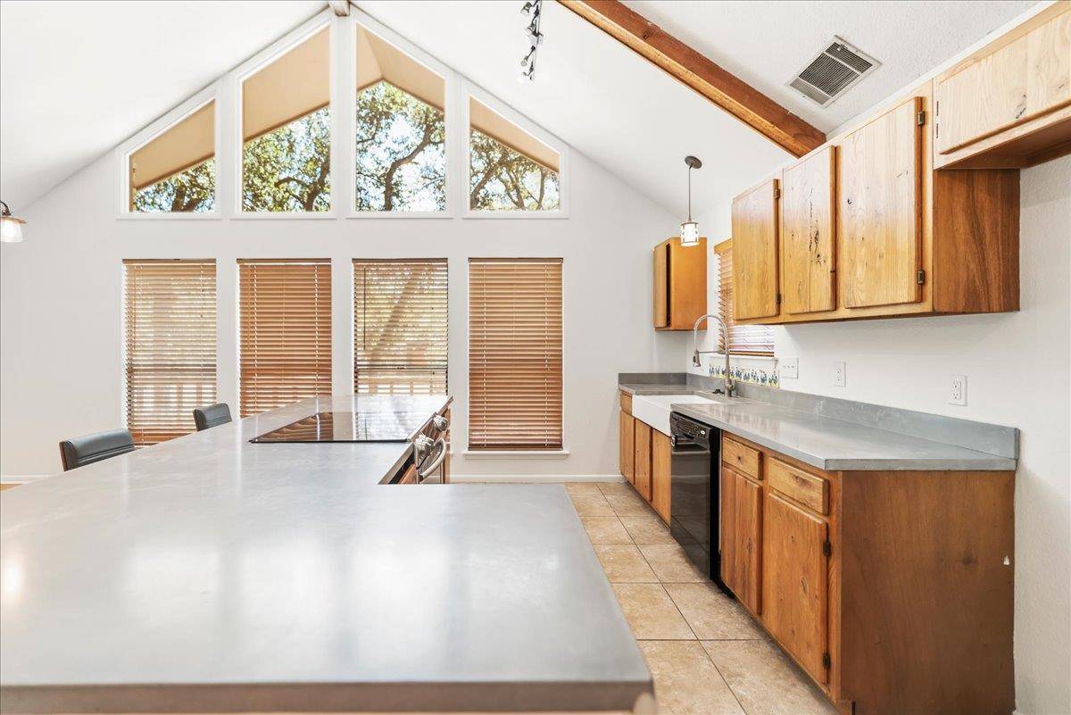 2500 Rolling Oaks, San Marcos, TX 78666