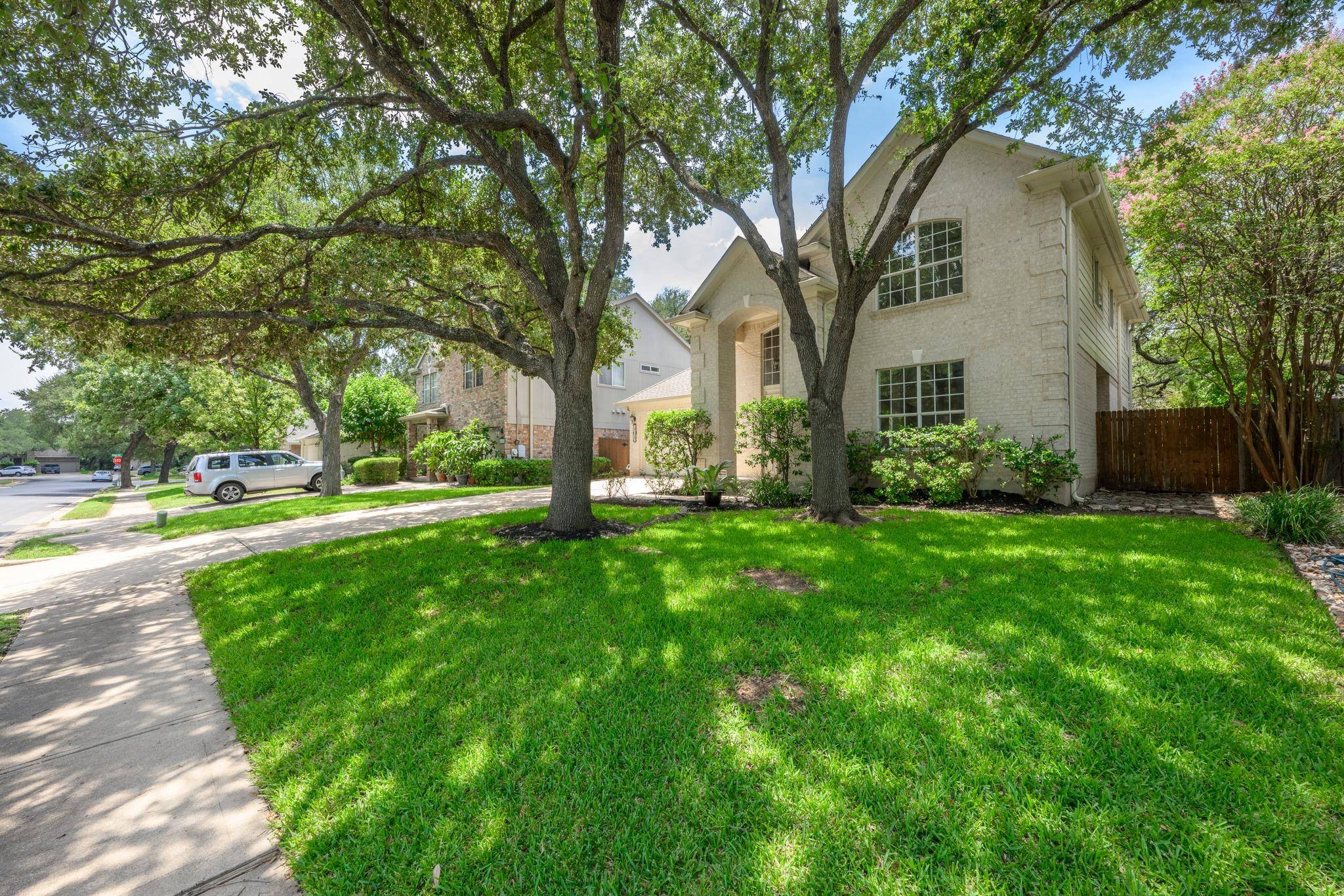 6129 Jumano LN, Austin, TX 78749