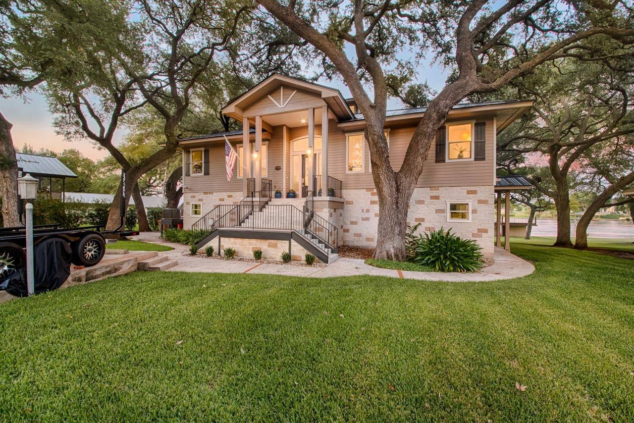 229 Elm Lodge DR, Kingsland, TX 78639