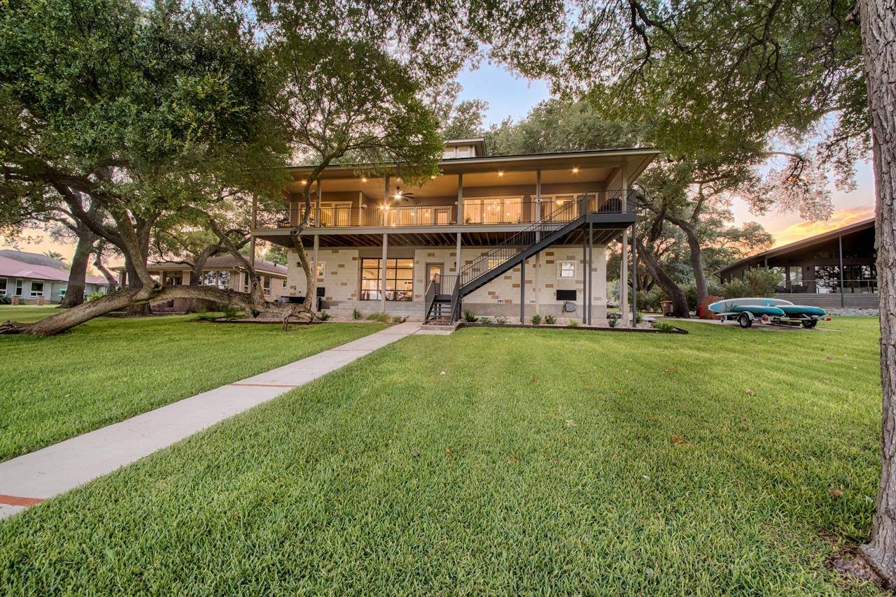 229 Elm Lodge DR, Kingsland, TX 78639