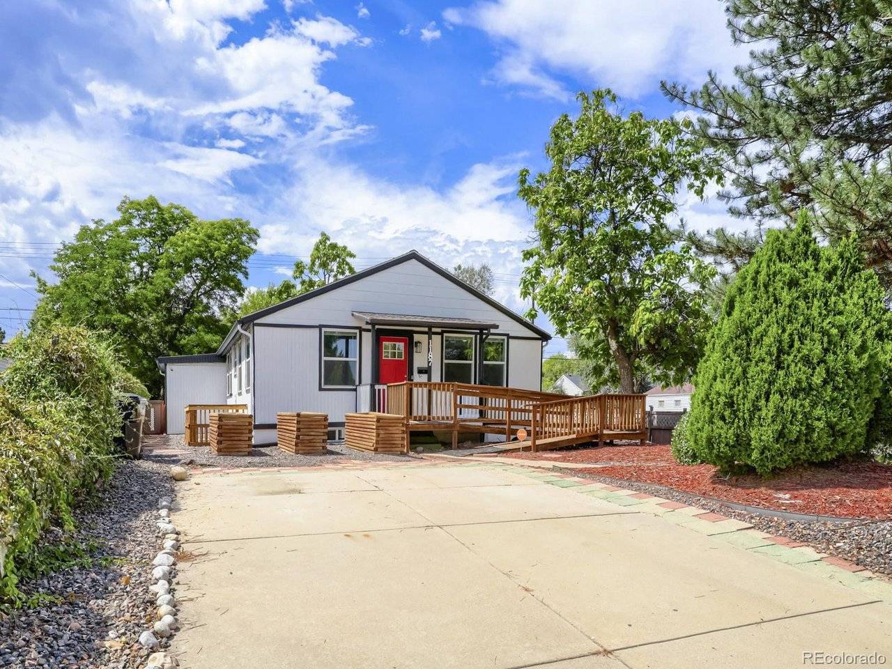 1187 Syracuse, Denver, CO 80220