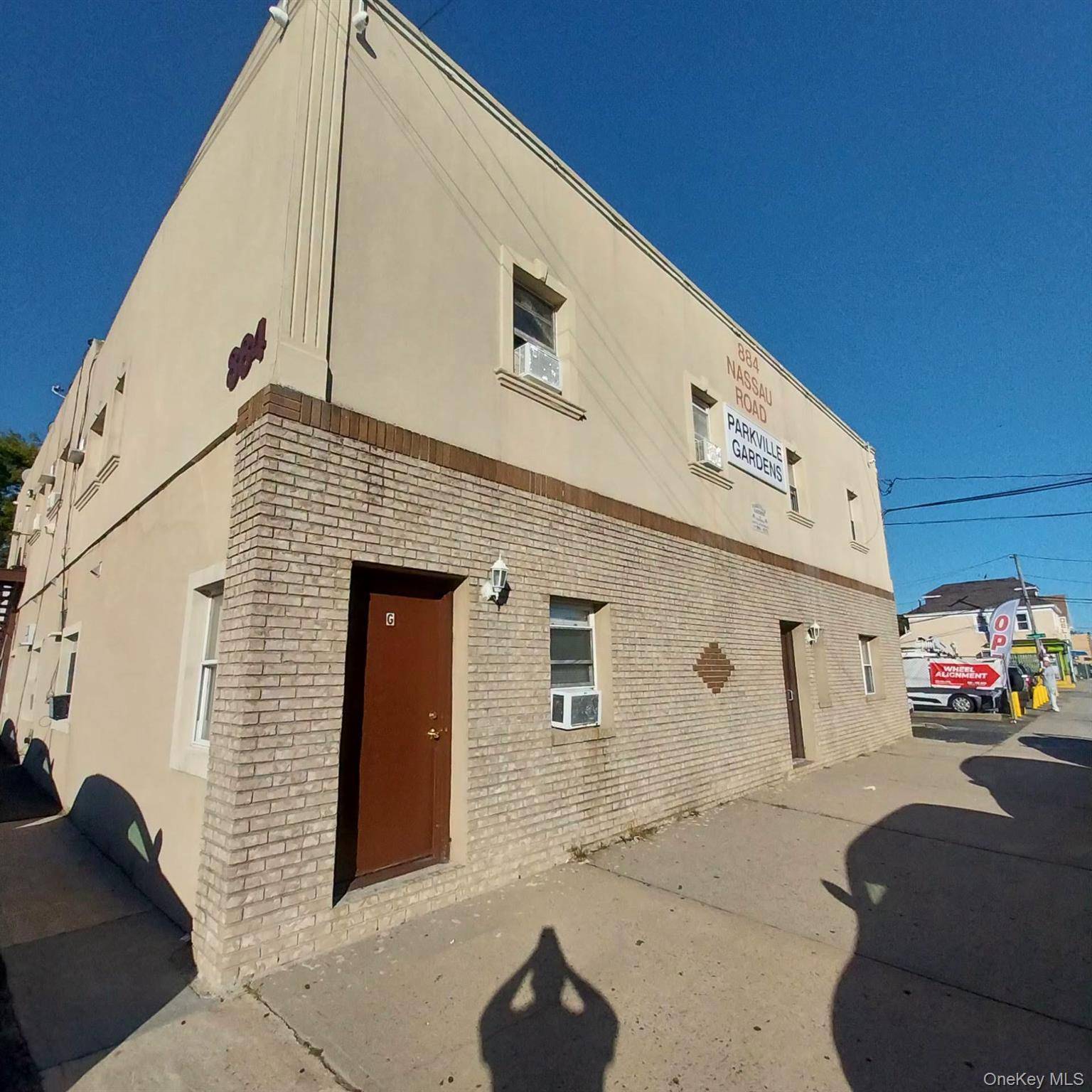 884 NASSAU #B, Uniondale, NY 11553