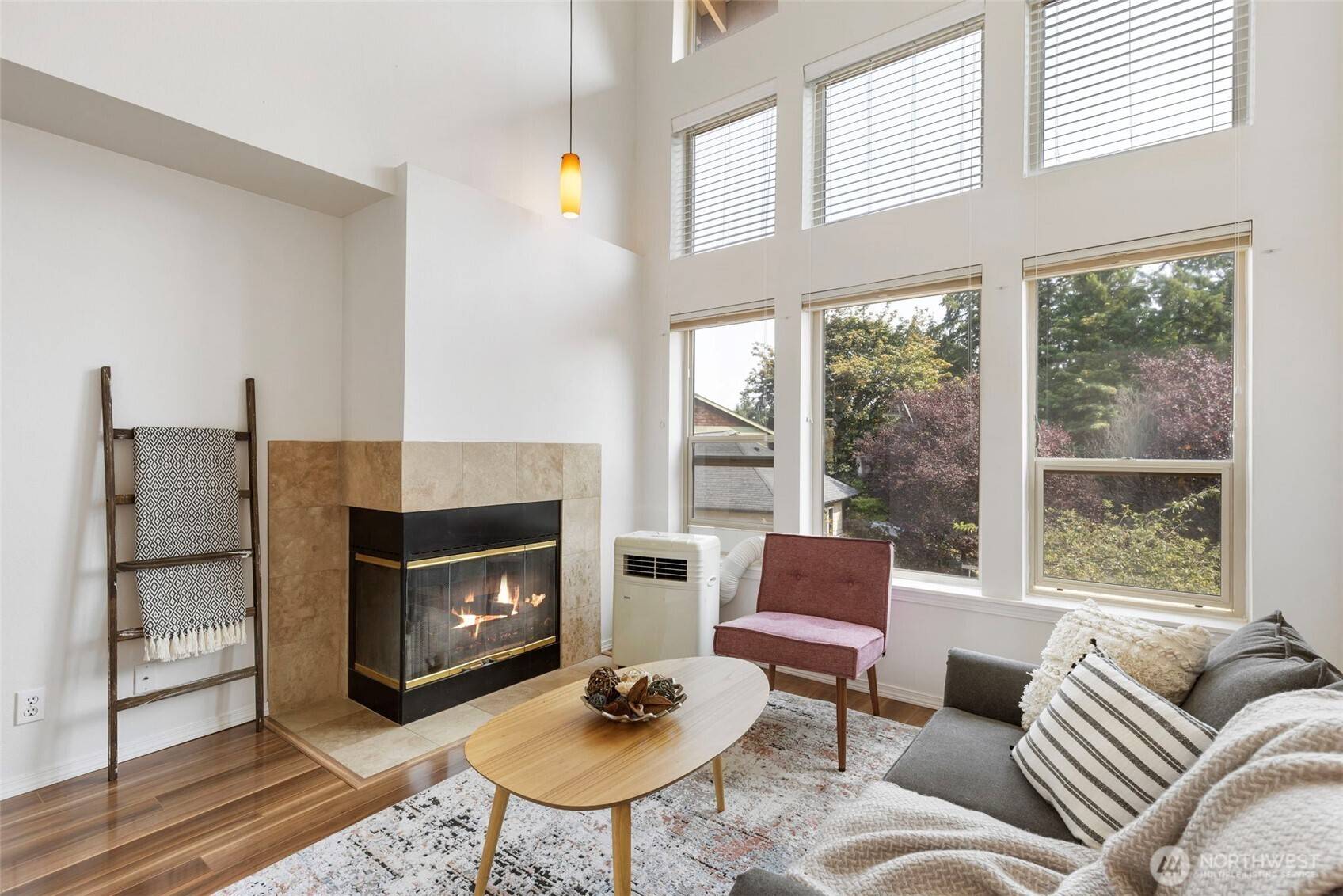 4707 NW Walgren DR #B-203, Silverdale, WA 98383