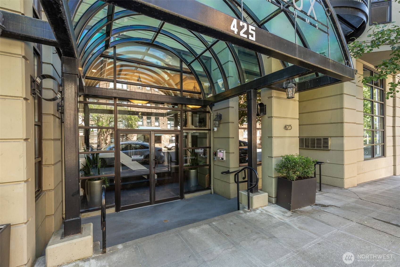 425 Vine ST #706, Seattle, WA 98121