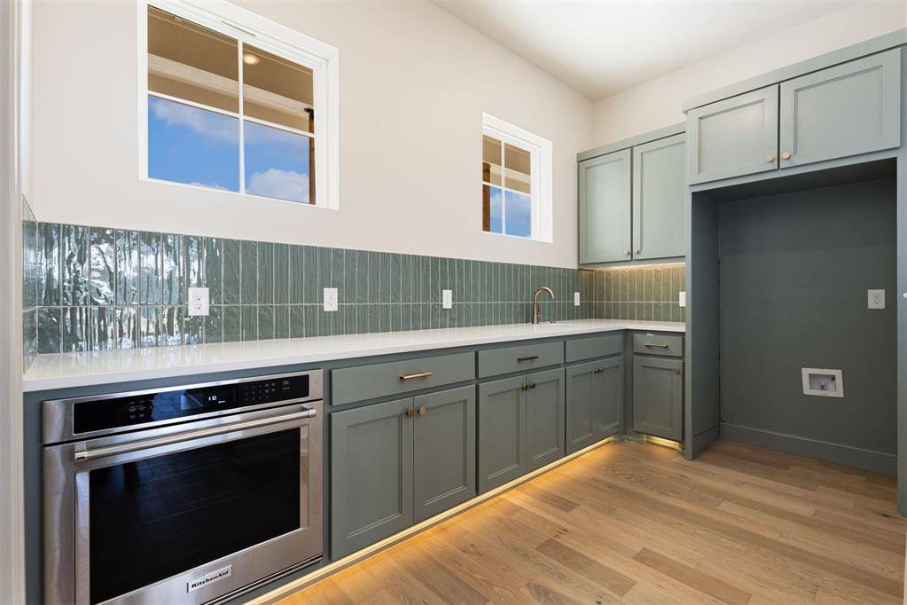 8101 Amber Ridge DR, Edmond, OK 73034