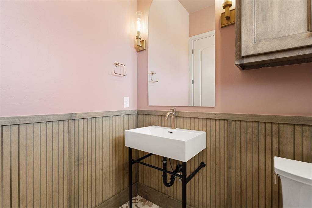 8101 Amber Ridge DR, Edmond, OK 73034