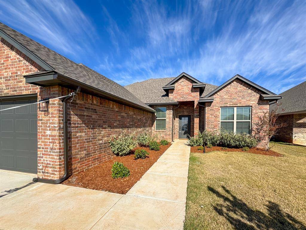 2913 Summit Hollow CIR, Norman, OK 73071