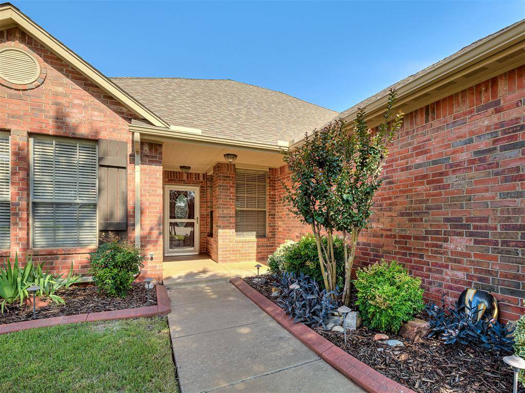 2933 Firewheel RD, Edmond, OK 73013