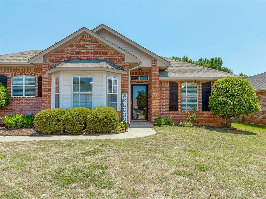 700 Taber LN, Edmond, OK 73003