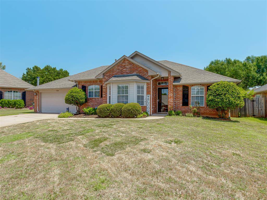 700 Taber LN, Edmond, OK 73003