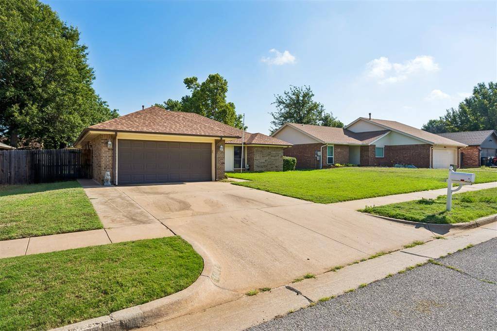 1909 Fountain VW, Edmond, OK 73013