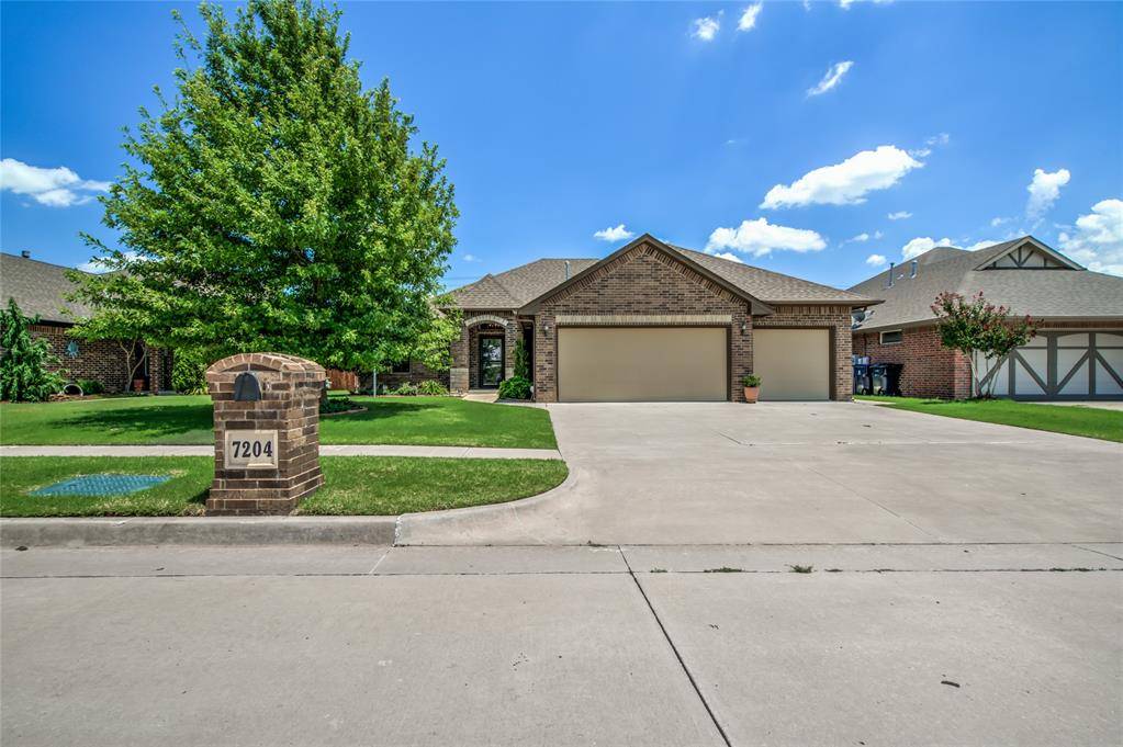 7204 Stinchcomb DR, Oklahoma City, OK 73132