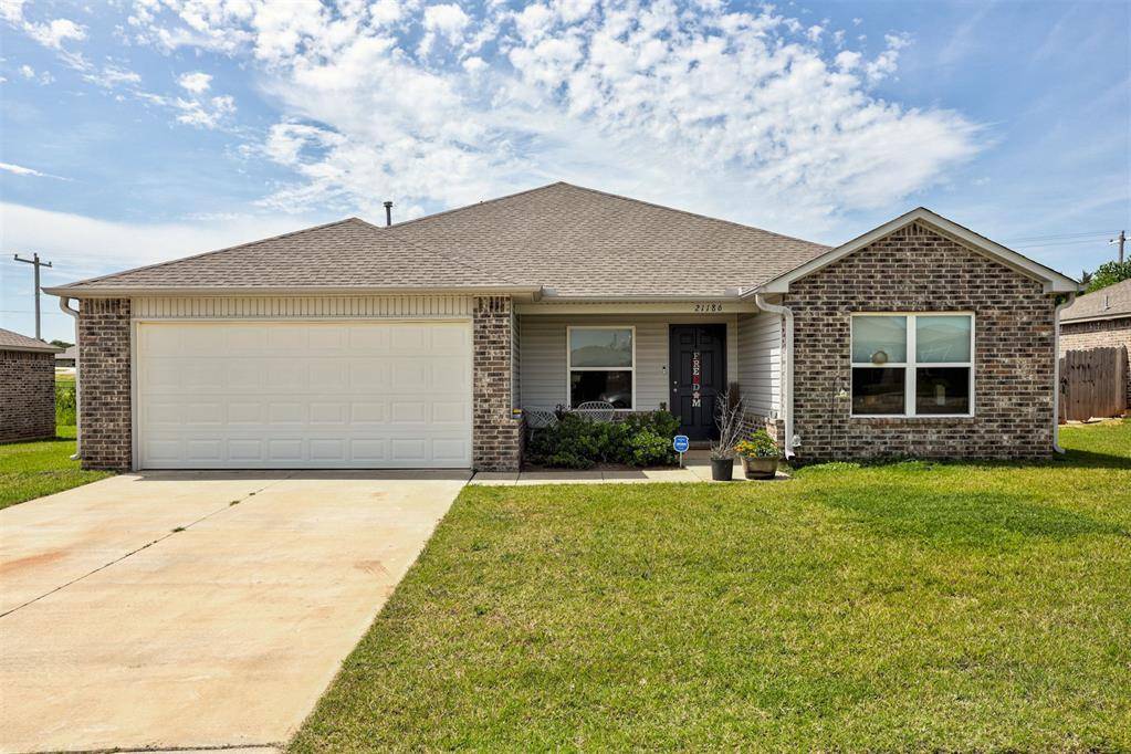 21186 Winding Brook, Harrah, OK 73045