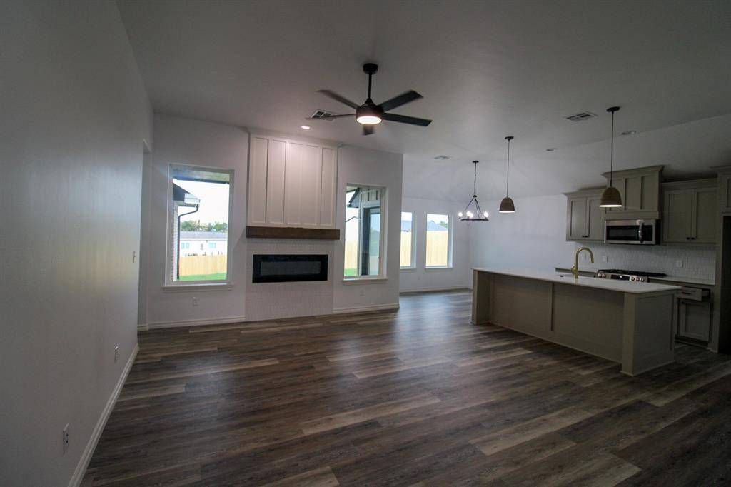 532 Grand Sycamore WAY, Washington, OK 73093