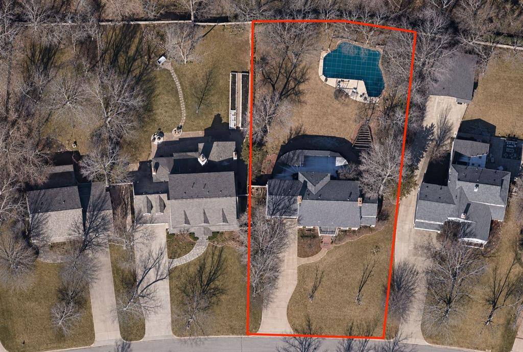 1907 Huntington AVE, Nichols Hills, OK 73116