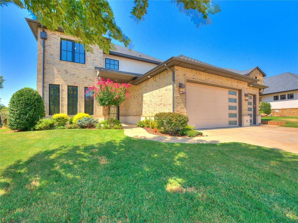 449 Saint Claire DR, Edmond, OK 73025
