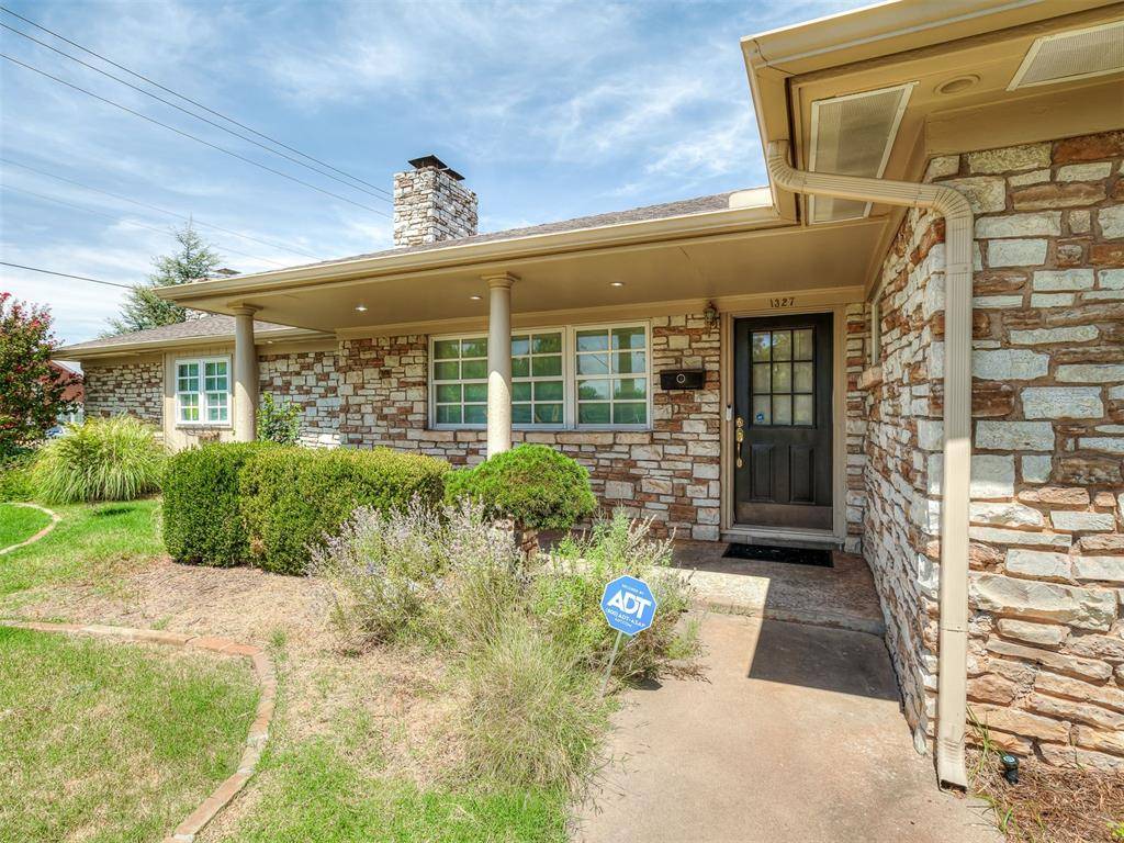 1327 W Wilshire BLVD, Oklahoma City, OK 73116