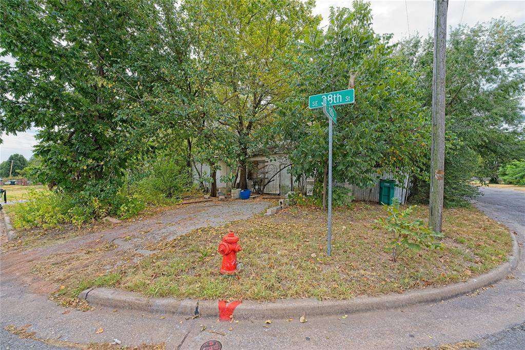 1300 SE 38th ST, Oklahoma City, OK 73129
