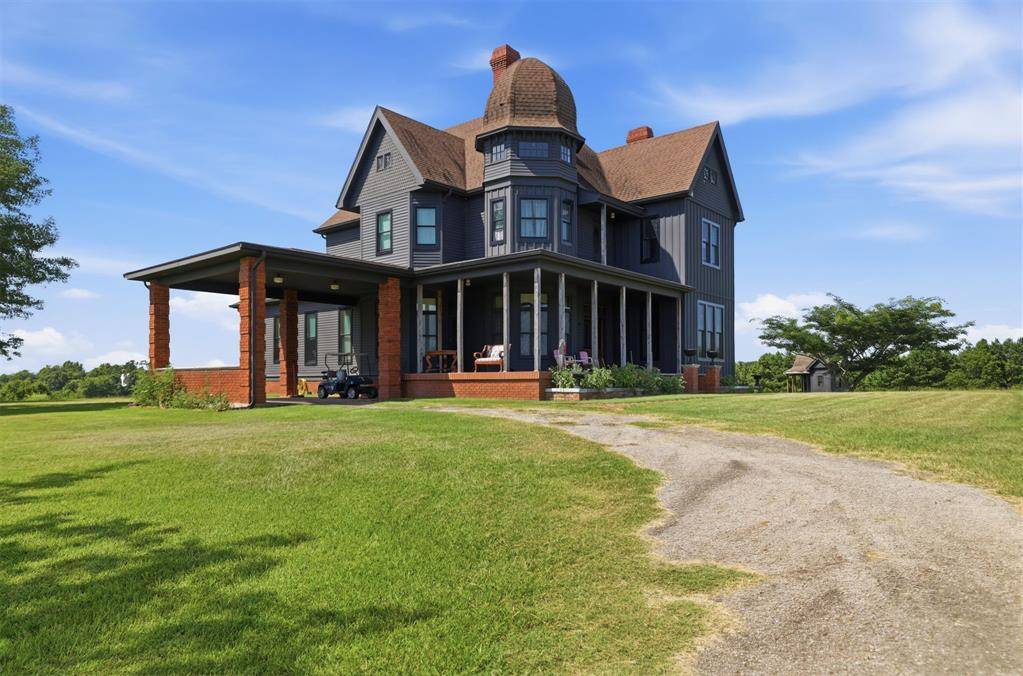 1253 N 4255 RD, Hugo, OK 74743
