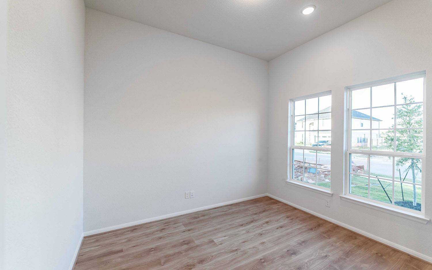 332 Hollister DR, Liberty Hill, TX 78642