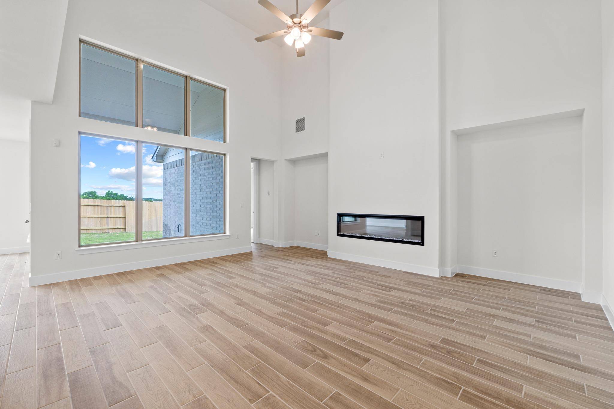 337 Horsemint LN, Georgetown, TX 78633