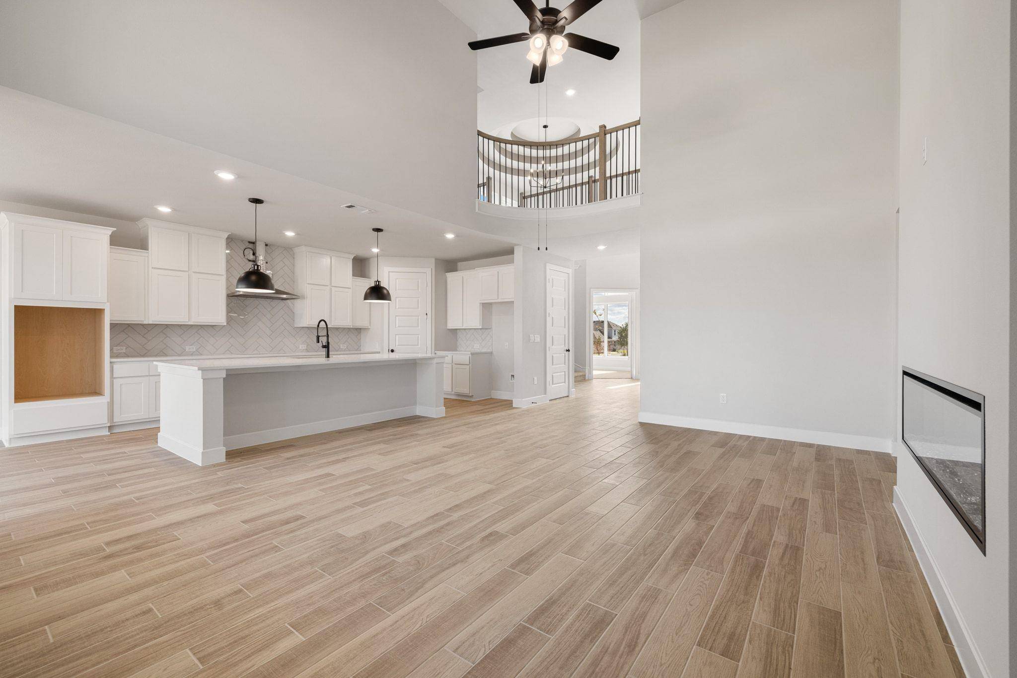 213 Horsemint LN, Georgetown, TX 78633